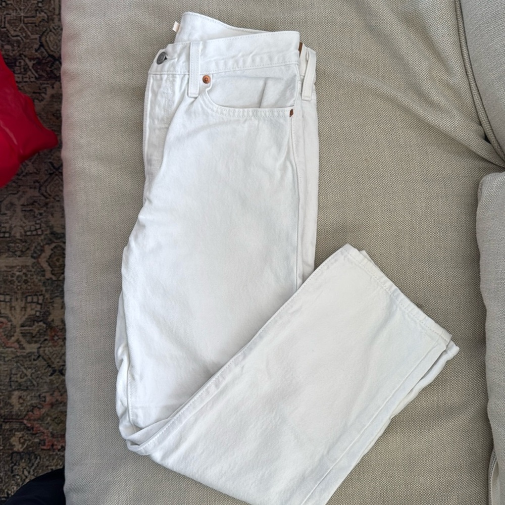 Levi’s wedgie straight - size 28